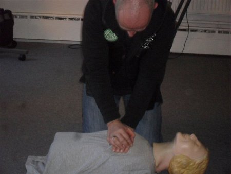 first aid 044